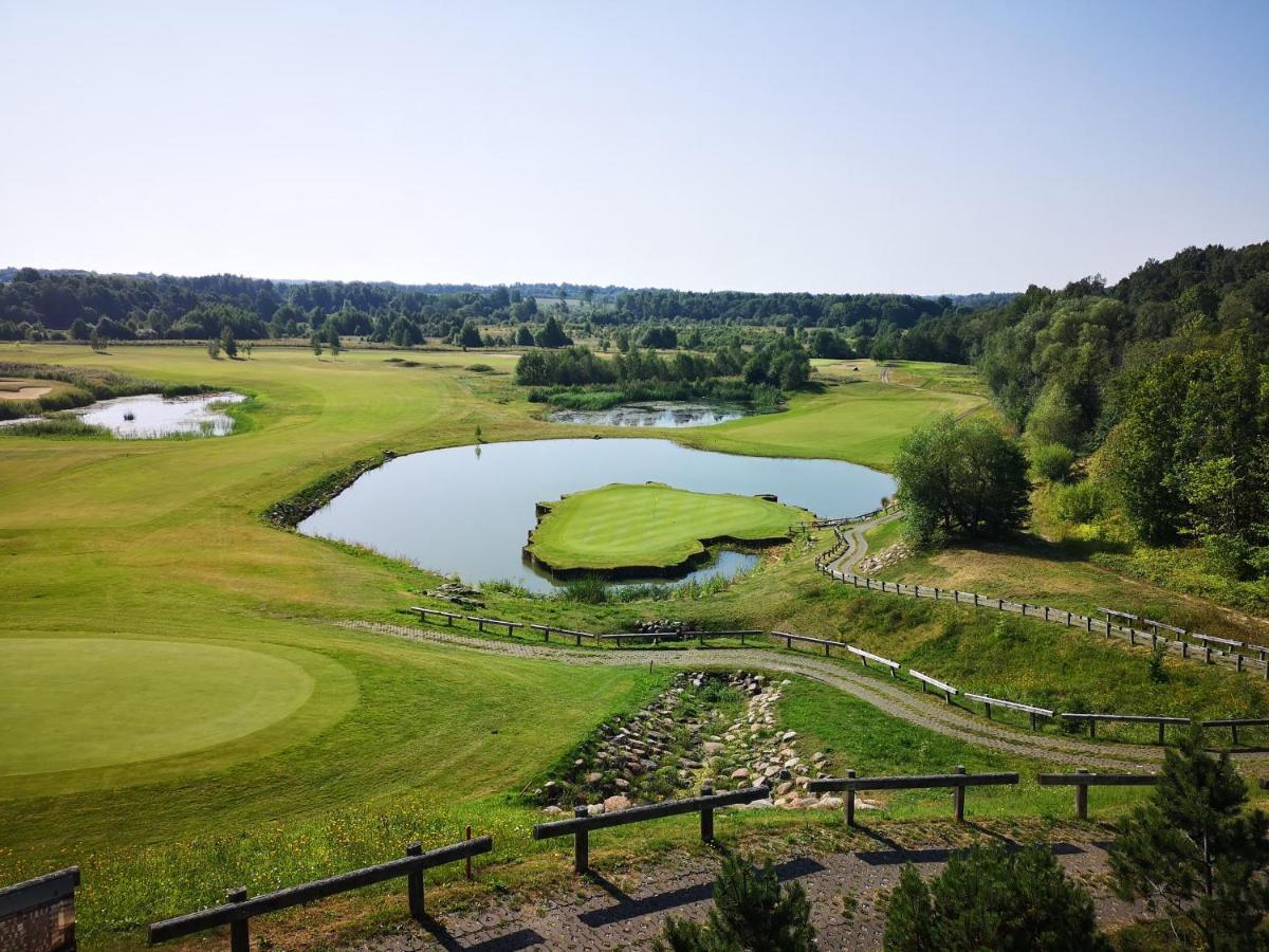 National Golf Apartment *