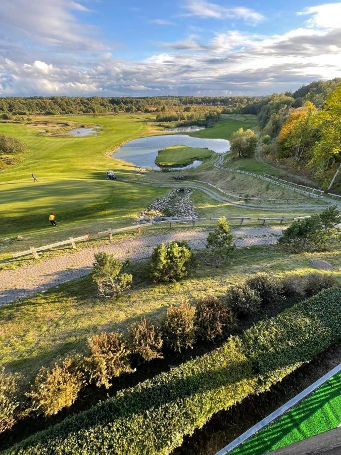 National Golf Apartment *