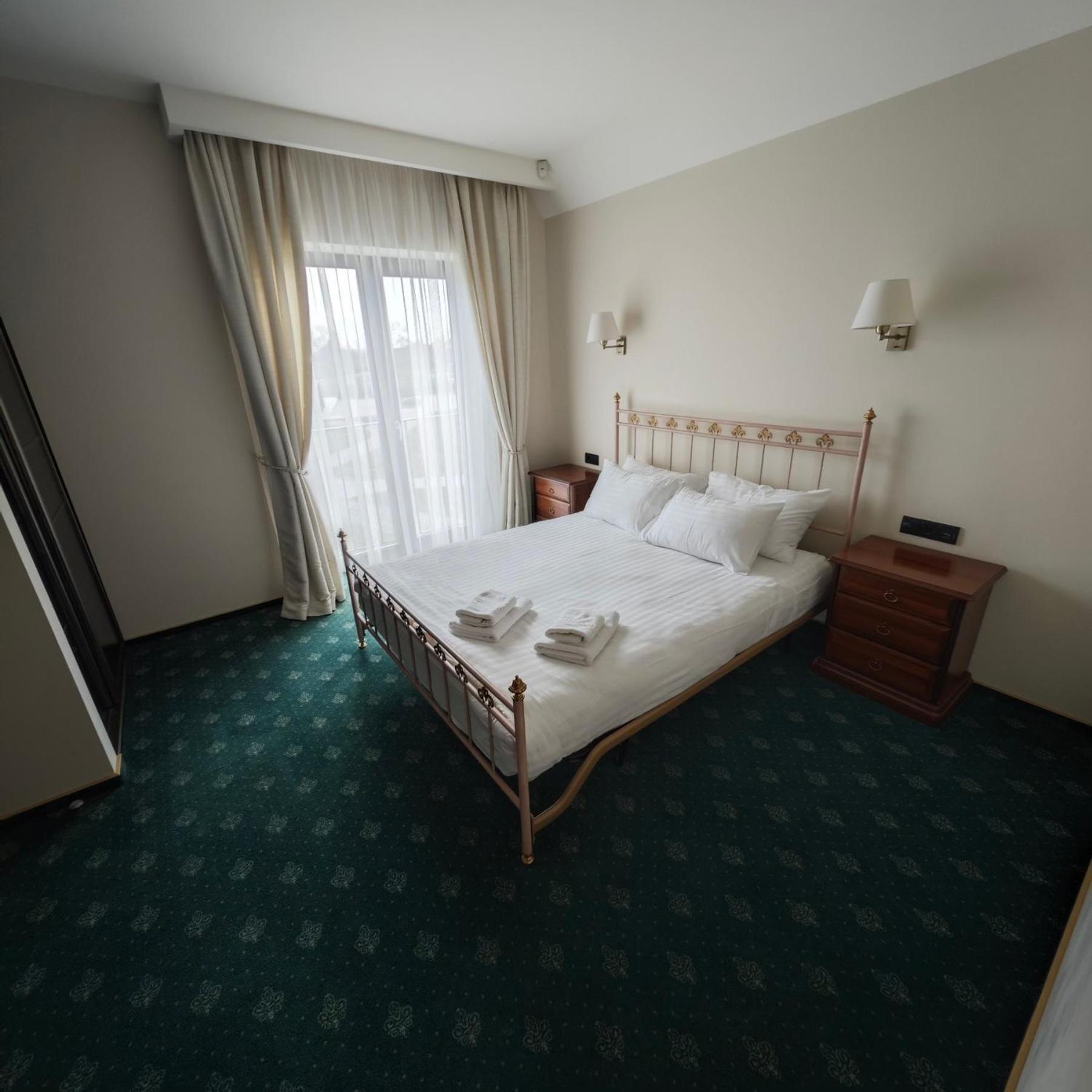 National Golf Apartment