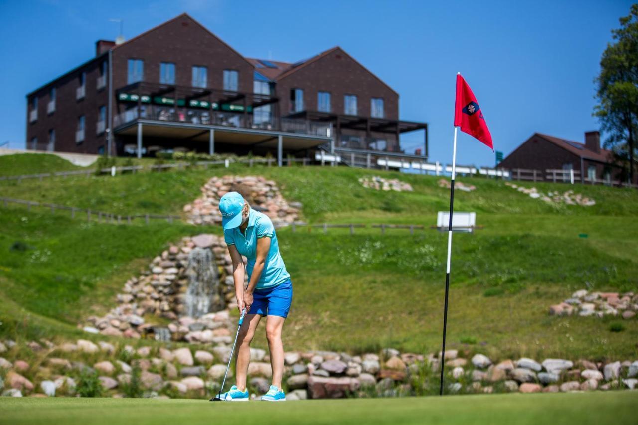 National Golf Apartment